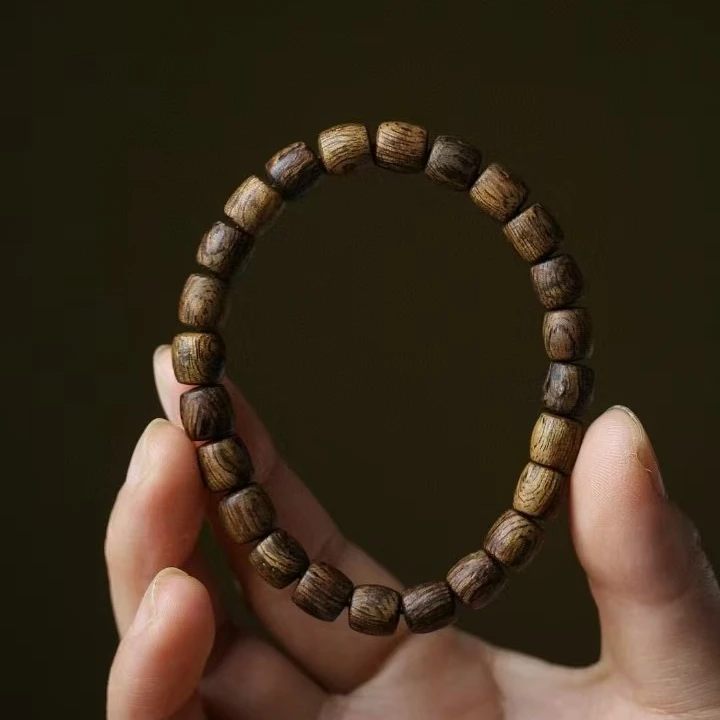 野生越南芽庄C富雷料白棋沉水7*7单圈沉香木（纹理随型发其一）