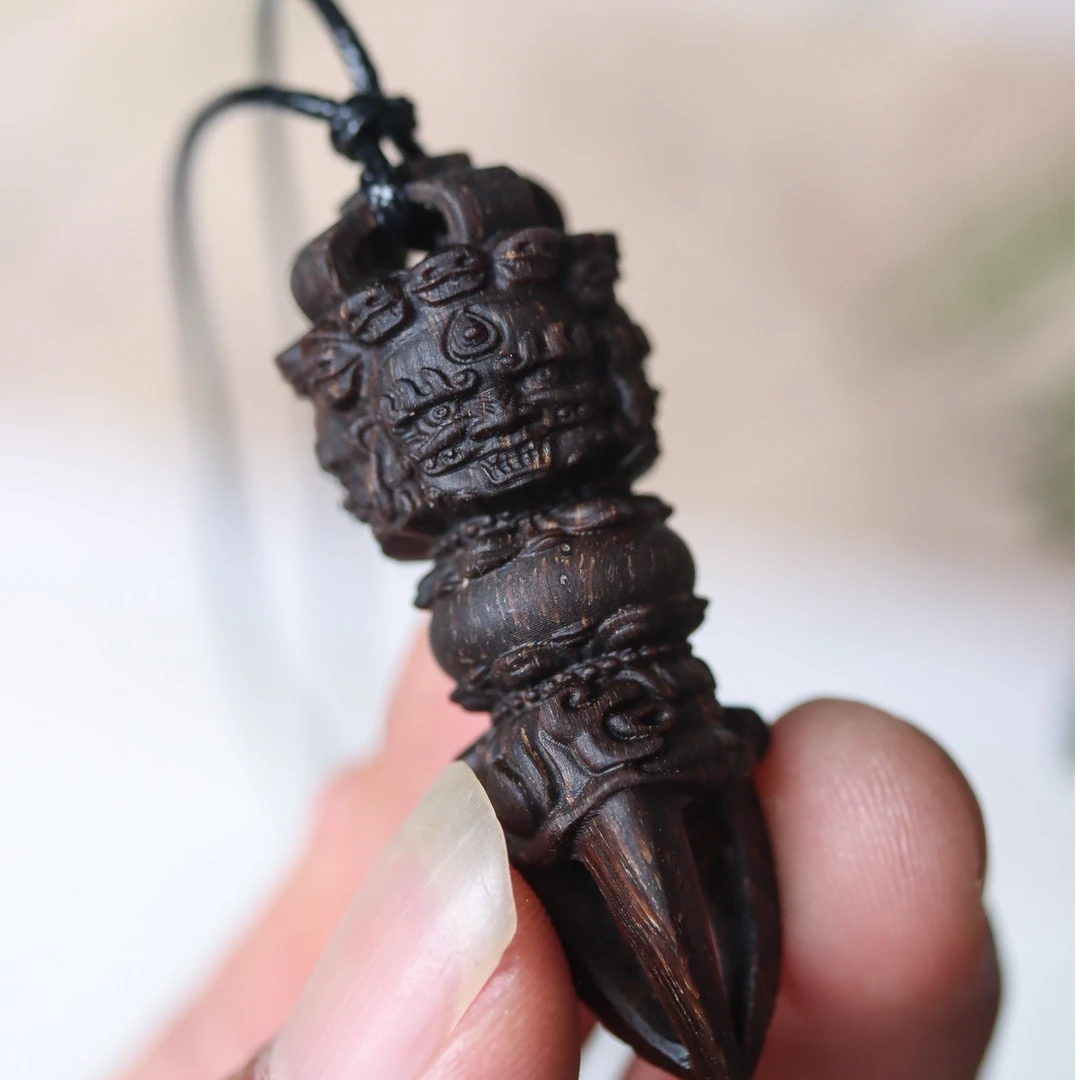 野生越南芽庄棋楠沉香木沉水雕刻金刚杵吊坠