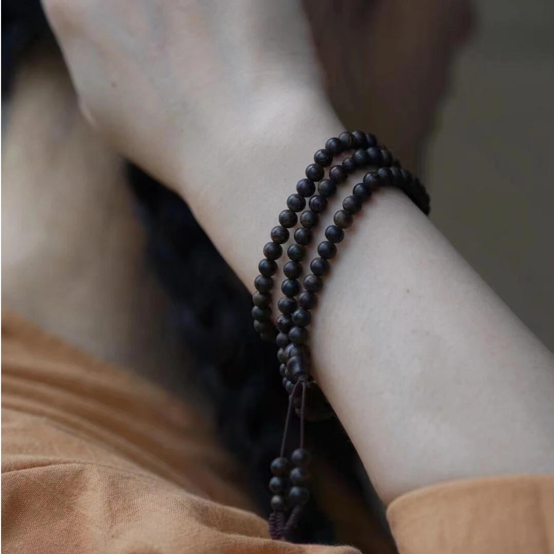 野生越南芽庄5A法令雷留疤白棋沉香木沉水06多圈（纹理随机发其一）