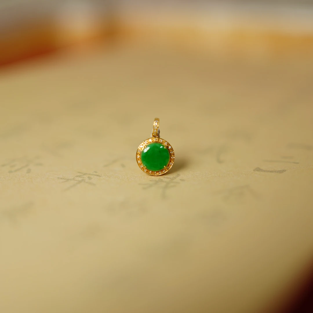 *楠紫*翡翠18k金吊坠气质简约