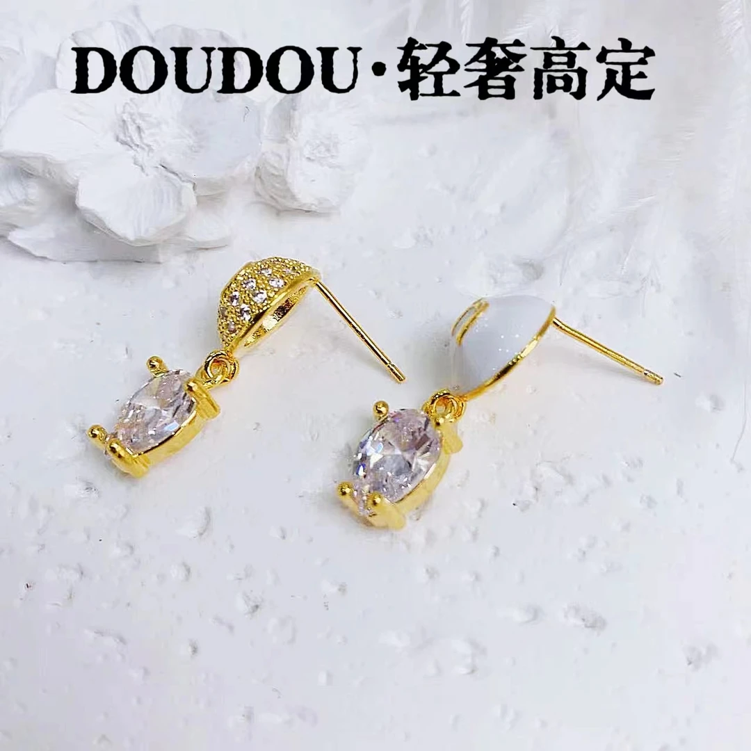 铜合金合成锆石耳饰 T2318 M字母意大利名媛ZHU珠水滴钻耳环饰品