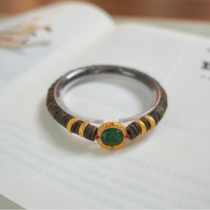 沉香沉水奇楠沉香翡翠财神手串 L240513