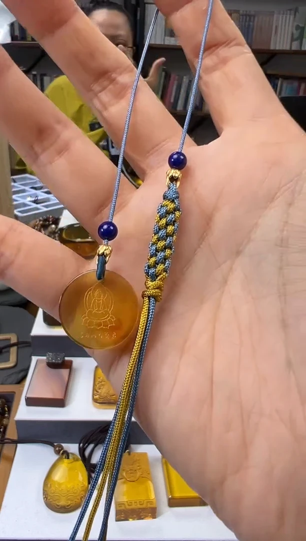【闪购商品】琥珀颈饰未镶嵌无相佛挂饰