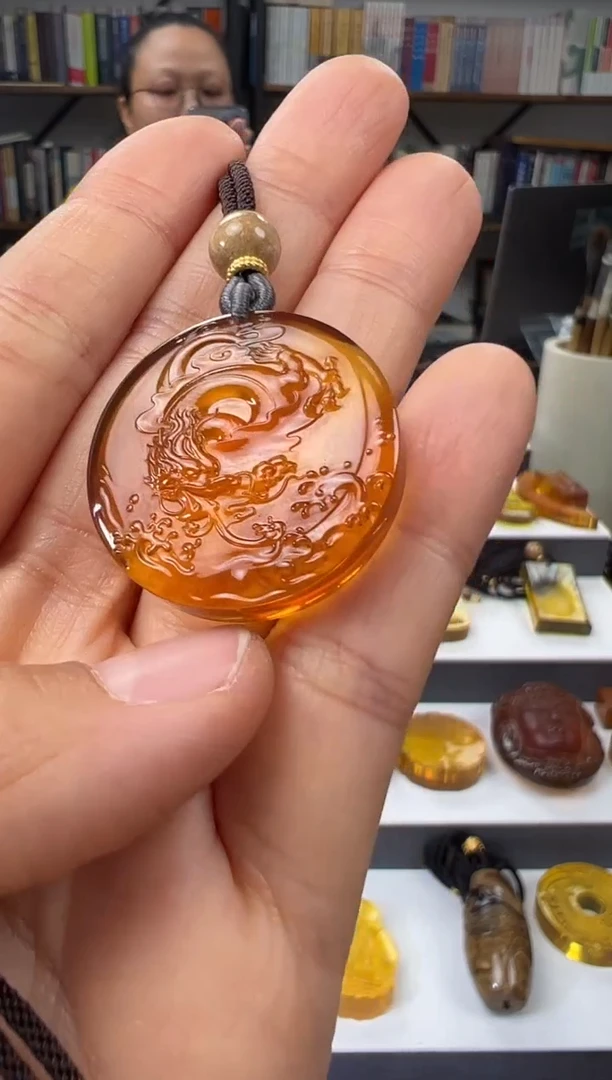 【闪购商品】琥珀颈饰未镶嵌龙牌吊坠