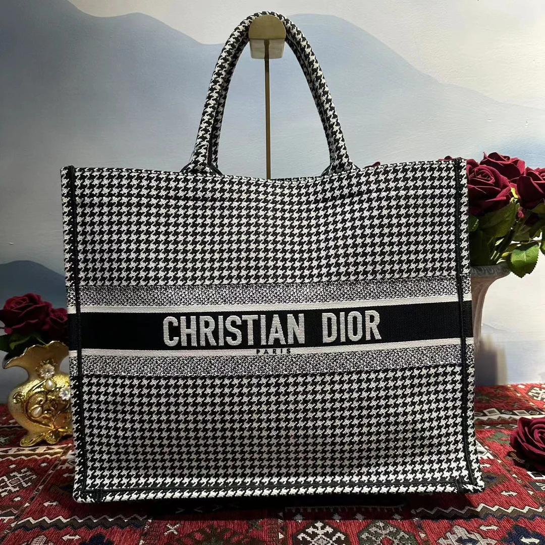 95新 DIOR/迪奥 珍甄奢品 手提tote大号19年公价2.5w 23331