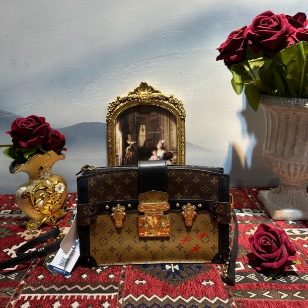 95新 LouisVuitton/路易威登 珍甄奢品 Lvsoft软盒子芯片款 08393