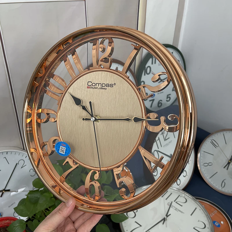 简约轻奢挂钟客厅家用挂墙钟表简约现代18英寸静音机芯