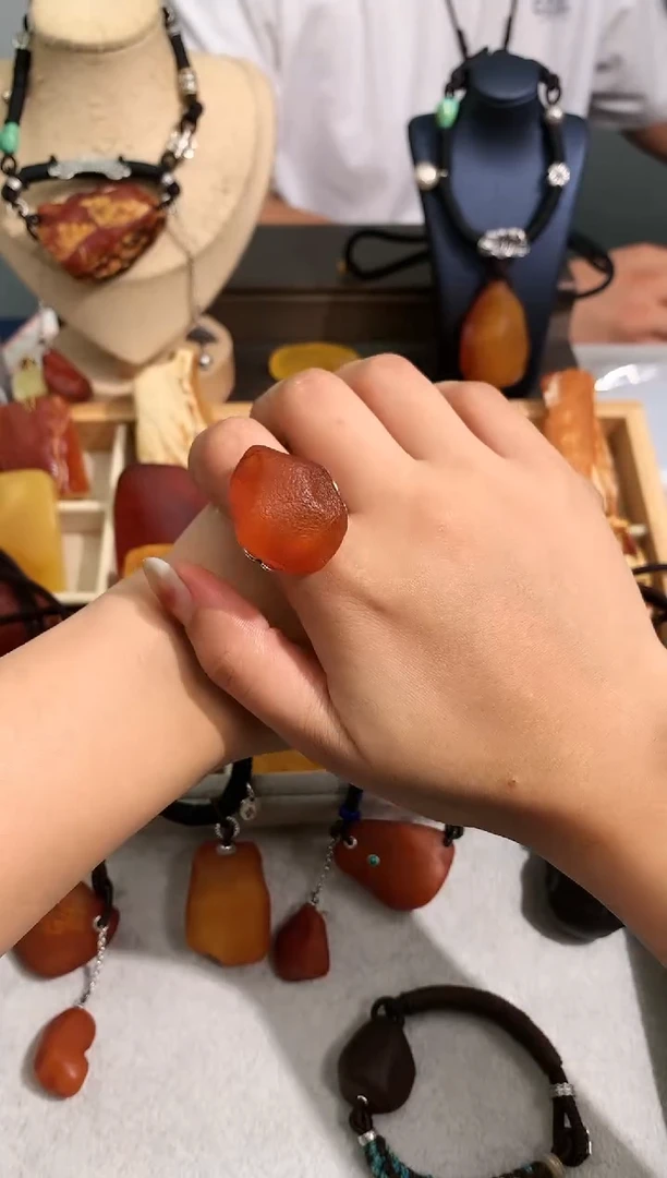 【闪购商品】蜜蜡裸石未镶嵌似玉
