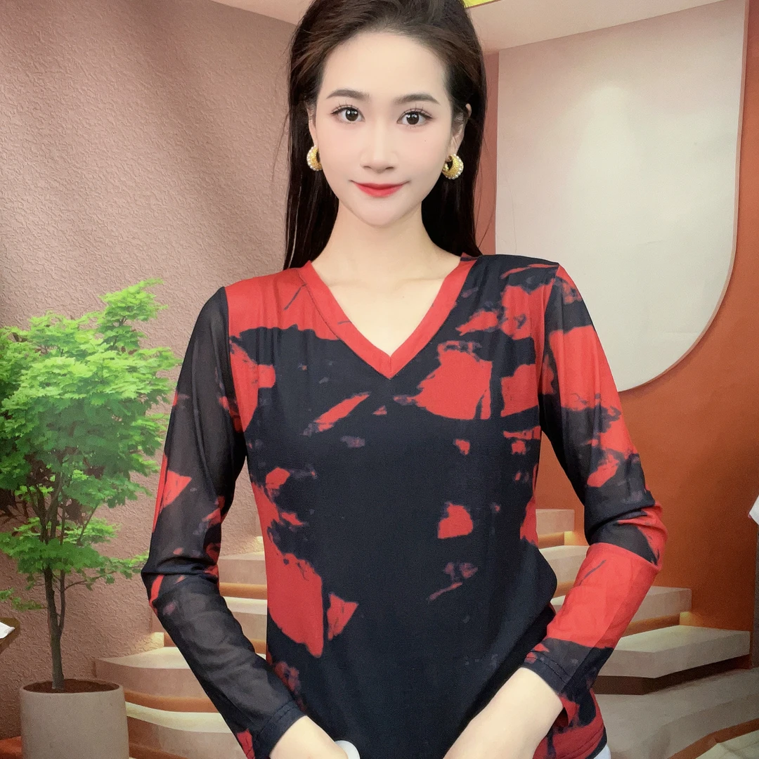 2025夏季新款时尚百搭显瘦气质肌肤纱长袖V领T恤印花上衣A178