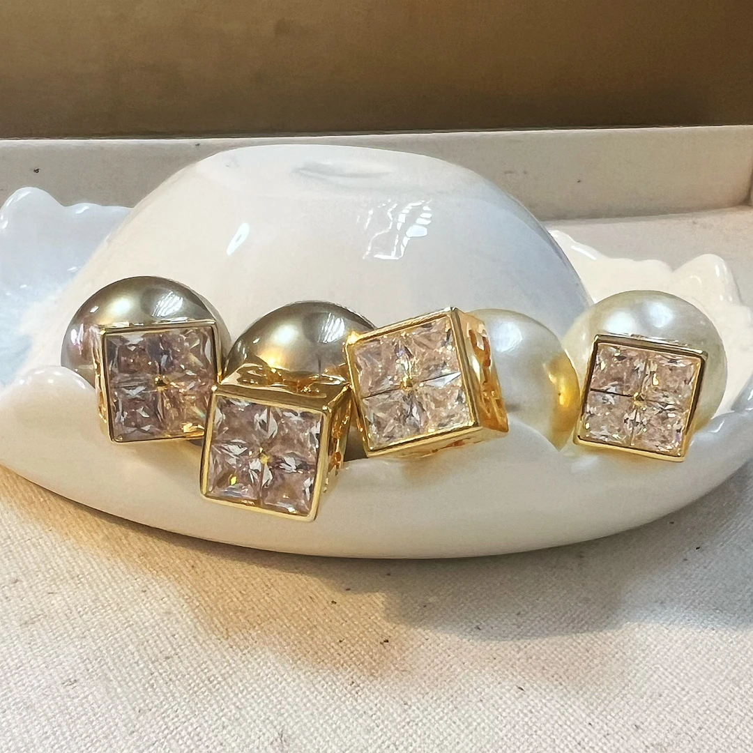 铜合金莫桑石耳饰 法式气质轻奢时尚镶锆石前后戴仿珍珠耳环GP430