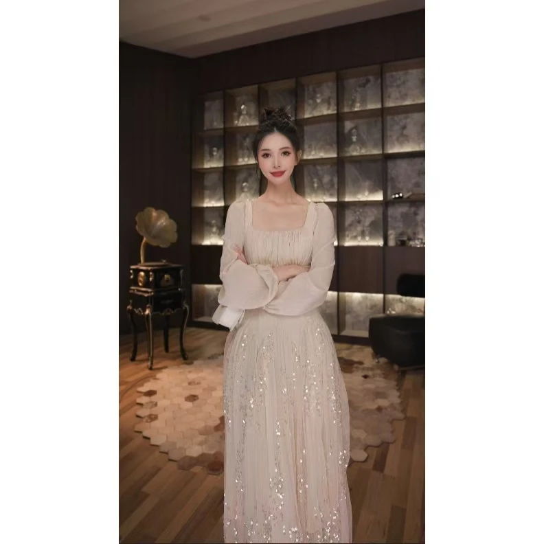 六爻定制 蕾丝显瘦气质长袖轻奢时尚春季法式连衣裙9900