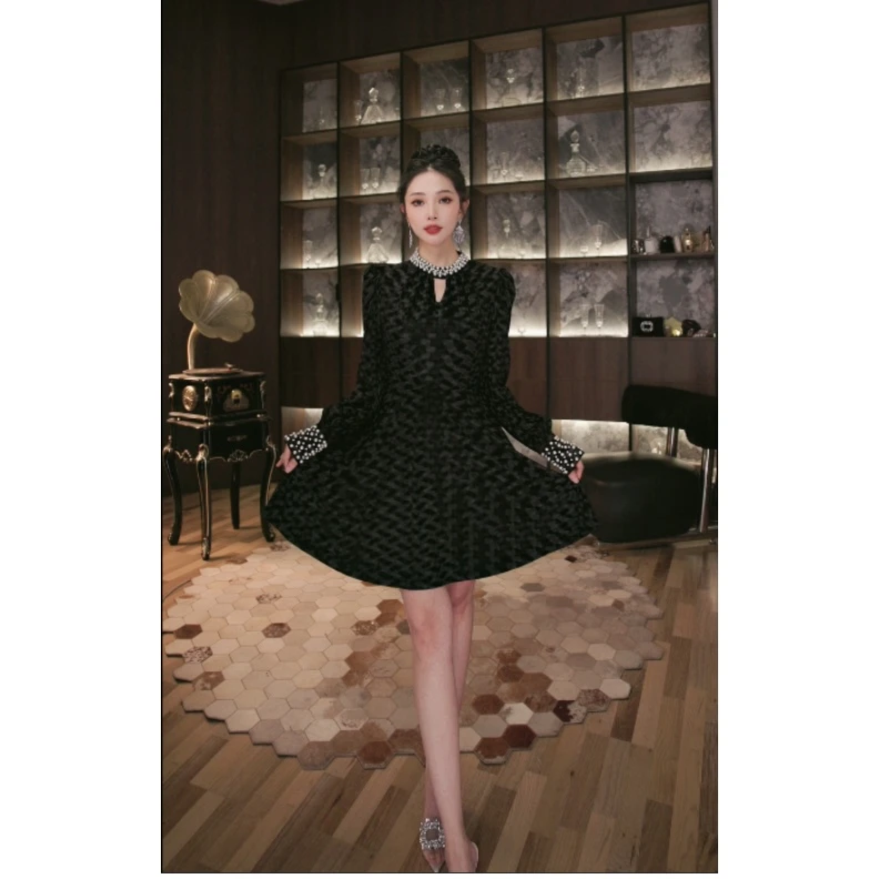 六爻定制 时尚显瘦法式性感气质名媛连衣裙 40628