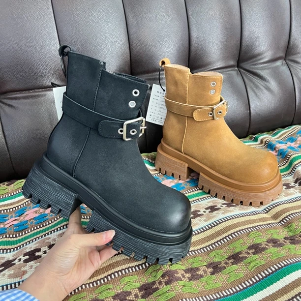 K10 厚底短靴女骑士靴加厚英伦风复古皮带扣马丁靴