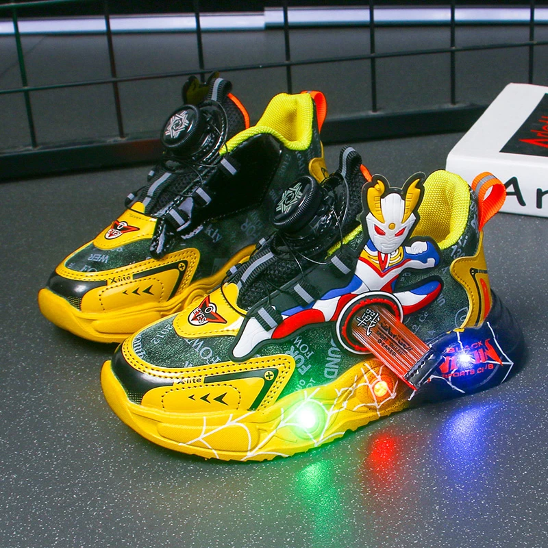 奥特曼男童跑步旋转扣亮灯鞋秋冬2023新款儿童发光鞋男孩老爹鞋