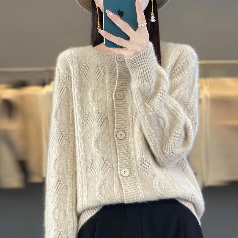 鄂尔多斯市100%羊毛宽松大码外穿针织开衫纯色麻花百搭显瘦毛衣厚