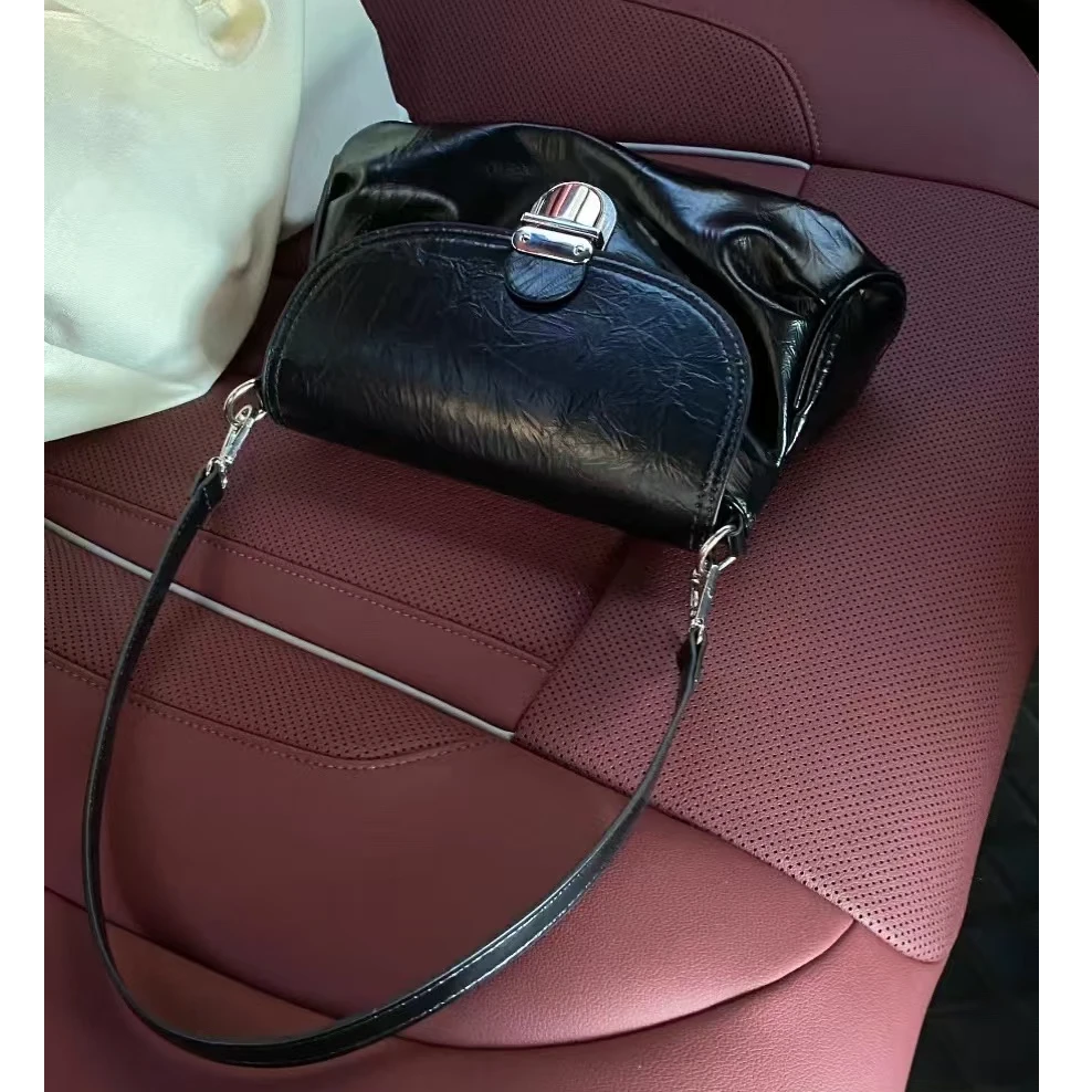 复古锁扣腋下包包女纹理感暗黑斜挎包2024夏季新款时尚软皮单肩包