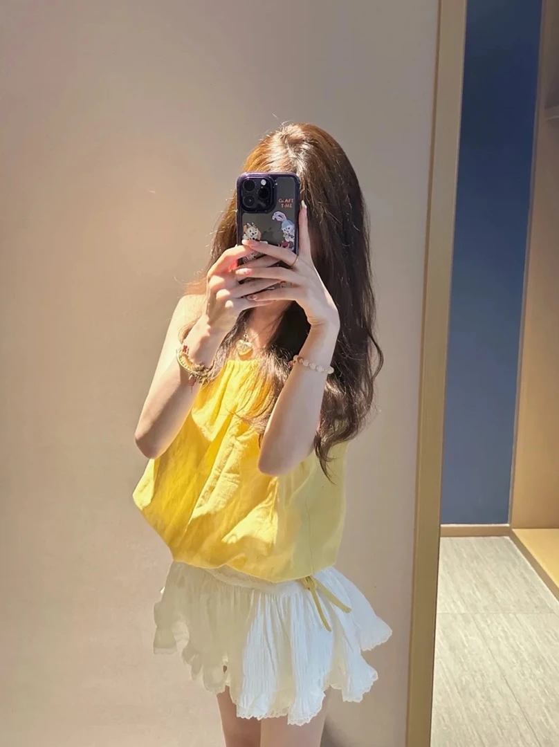 多巴胺穿搭黄色无袖吊带背心女2025夏季新款气质甜美可爱百搭小衫