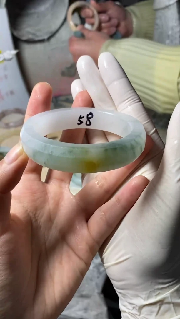 【闪购商品】定制石英质玉手镯未镶嵌手镯定制