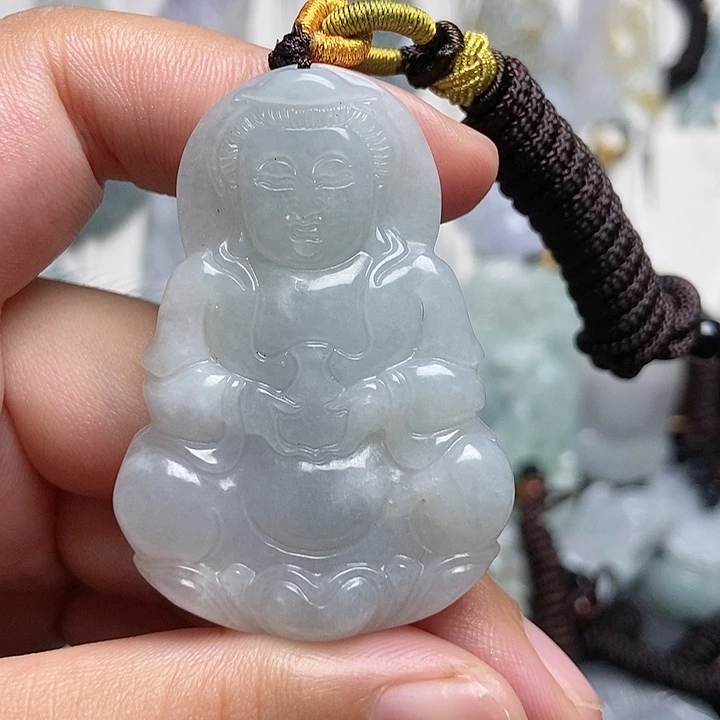 翡翠颈饰未镶嵌厚*翡翠