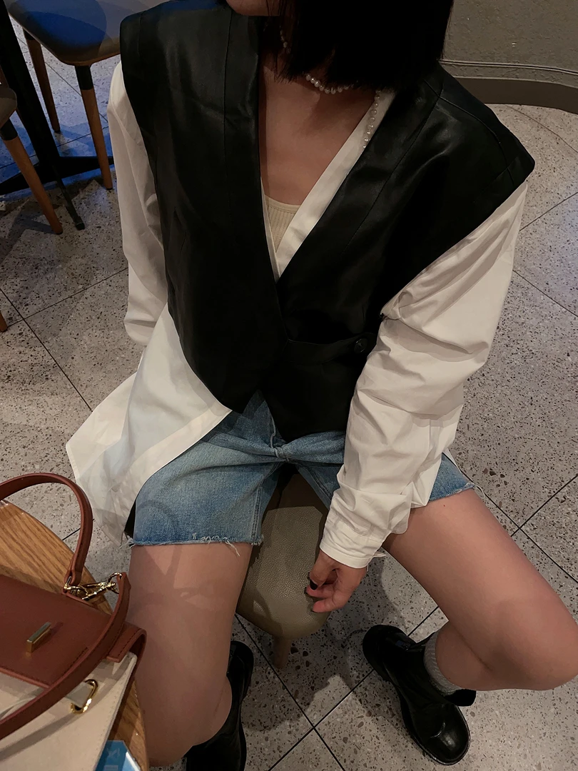 外穿女秋季小众设计坎肩V领衬衫上衣➕马甲