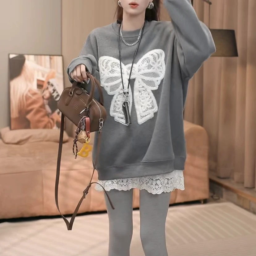 时尚休闲百搭长袖上衣圆领宽松钩花蝴蝶结套头卫衣LK2500468