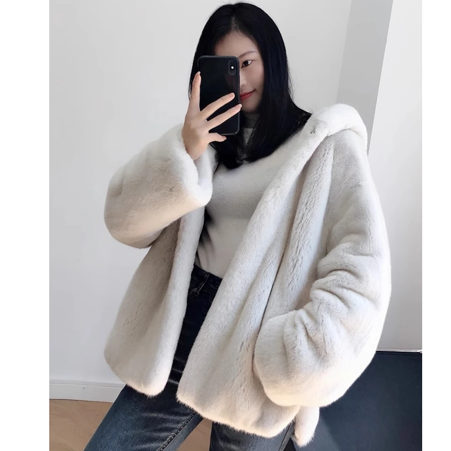 2025伊奴卡新款进口天鹅绒级水貂皮草外套貂皮大衣女中长款带帽