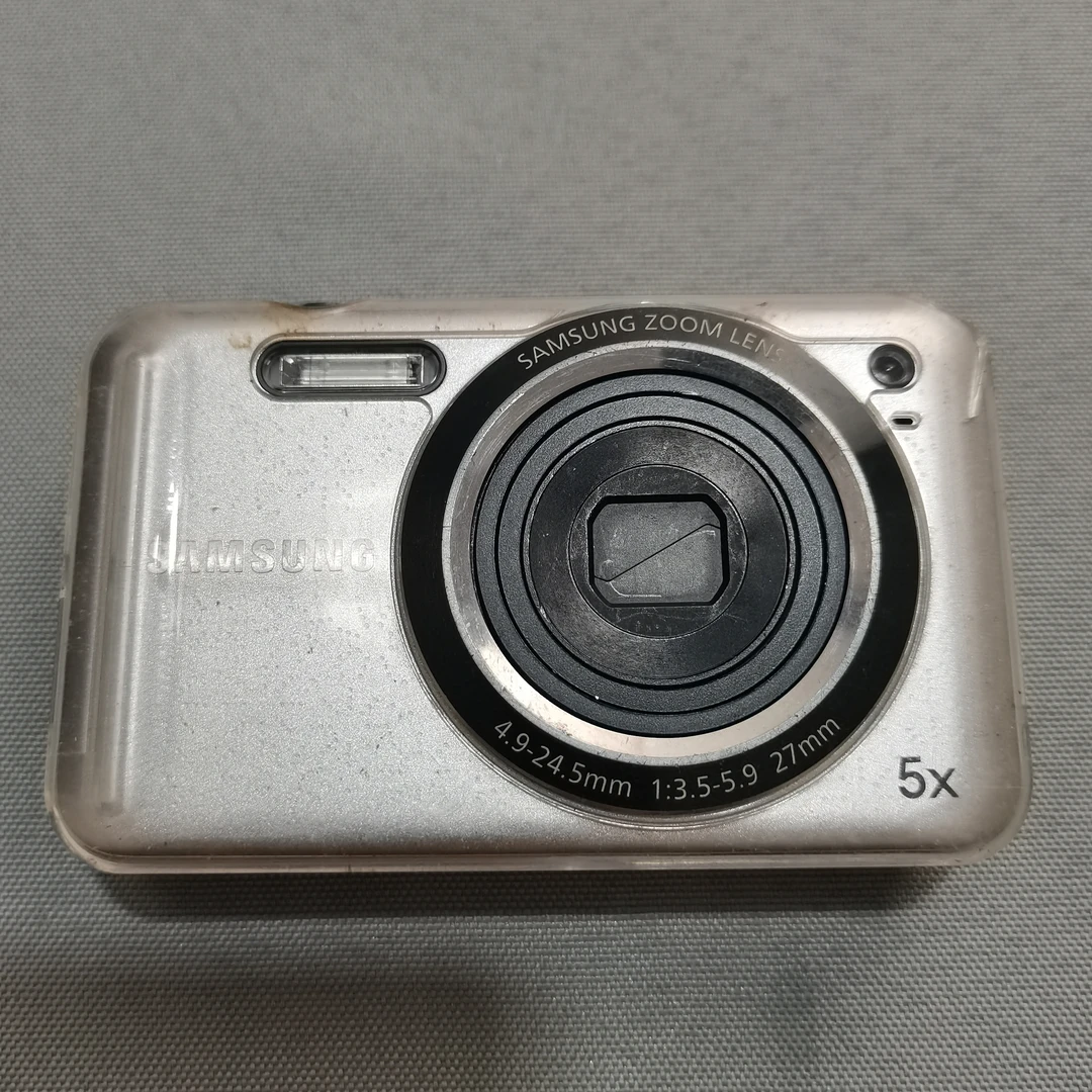 三星ES73ccd，1220万像素5倍光学变焦