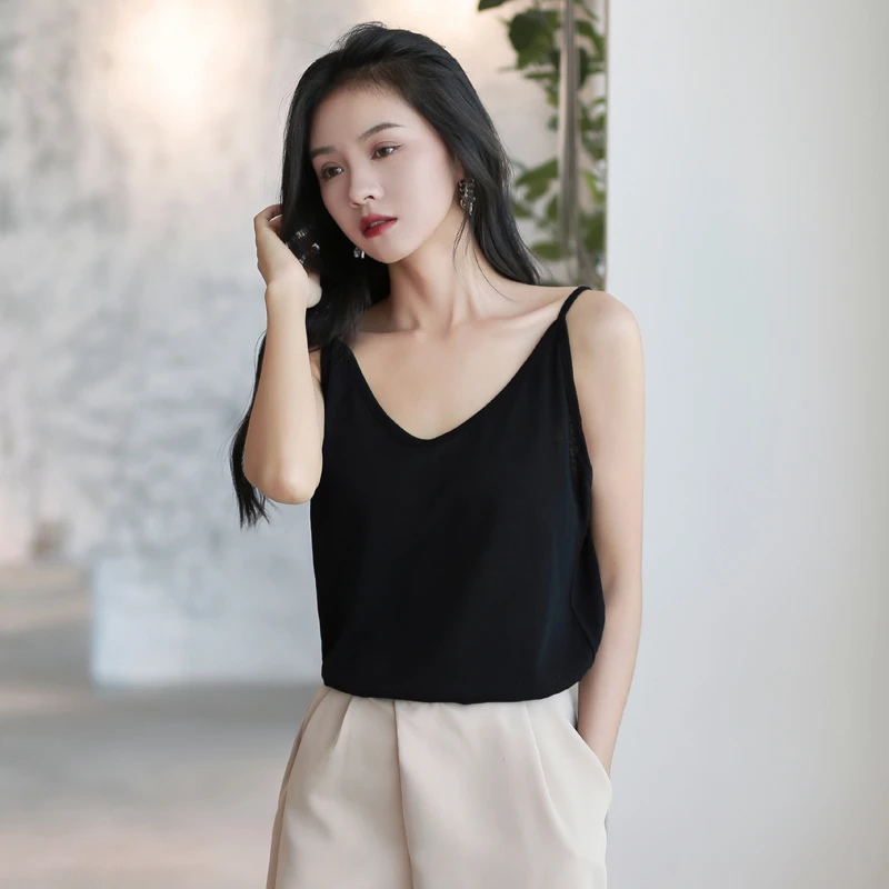 吊带背心女夏季宽松V领内搭白色吊带西装打底2025新款黑色上衣