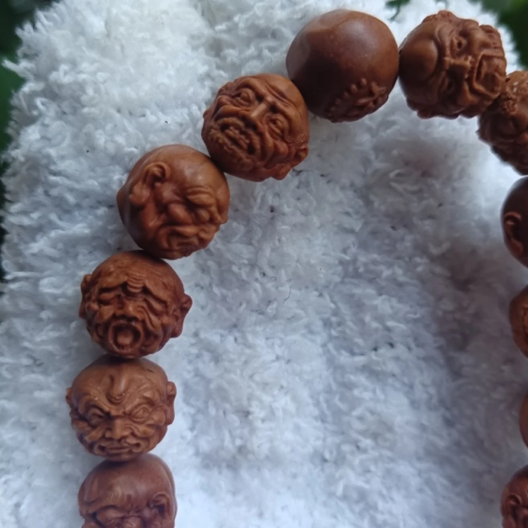 龙纹桃核雕刻十八罗汉天然野生果核原料
