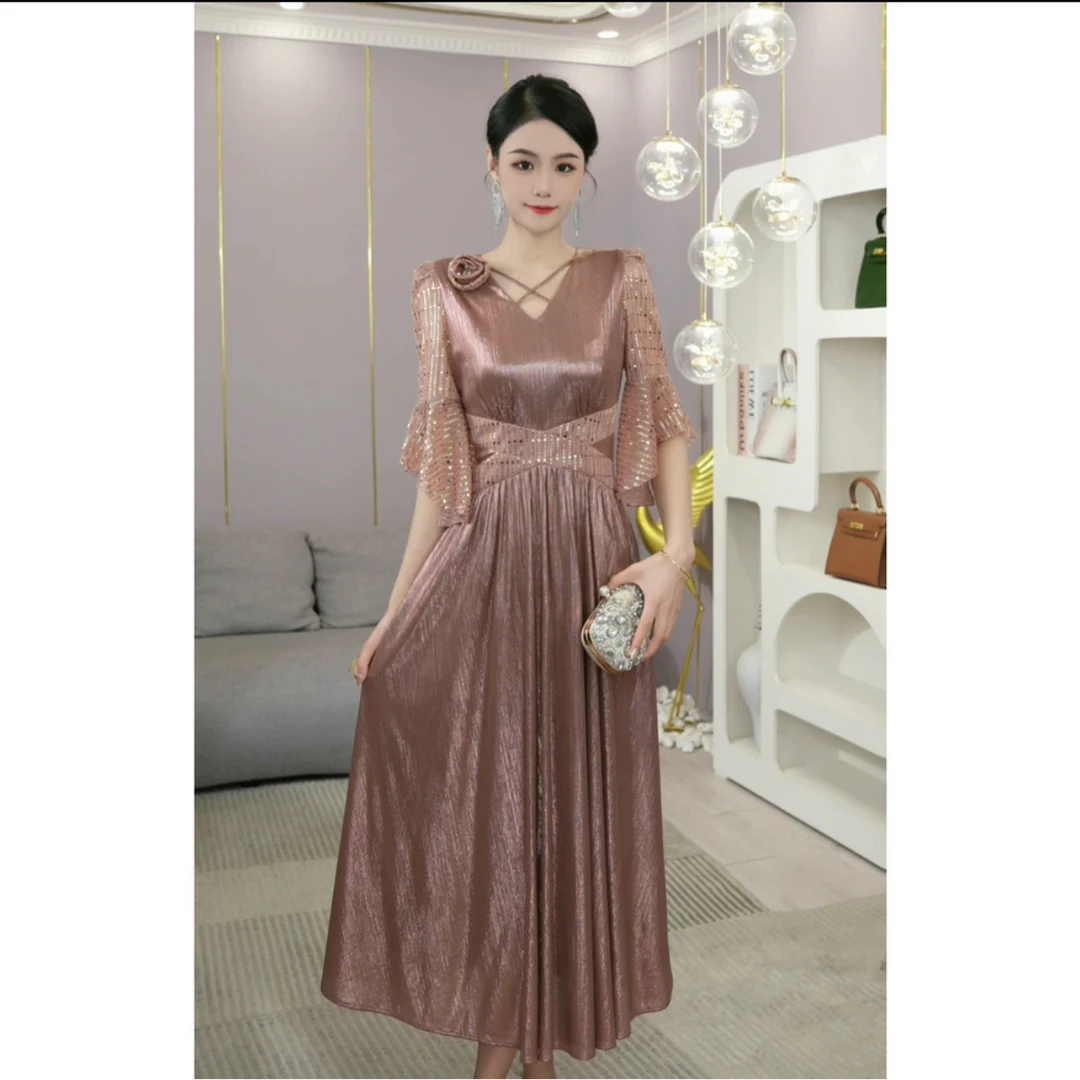 2025【反季活动】【LT24-C220】气质香槟粉色裙子显瘦交叉领连衣裙