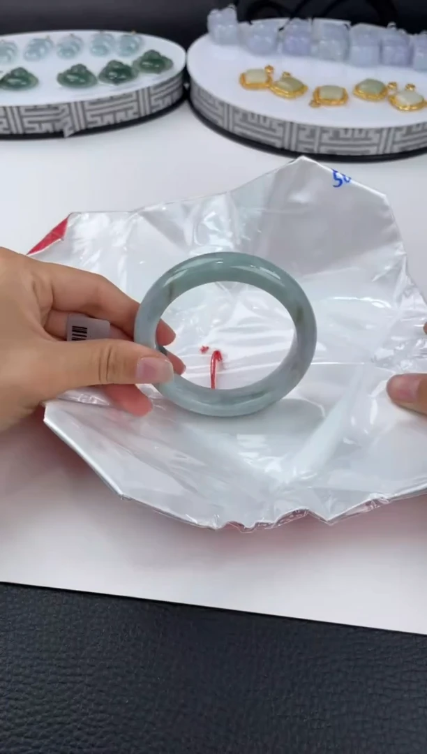 【闪购商品】翡翠手镯未镶嵌6翡翠手镯(微瑕)57 58