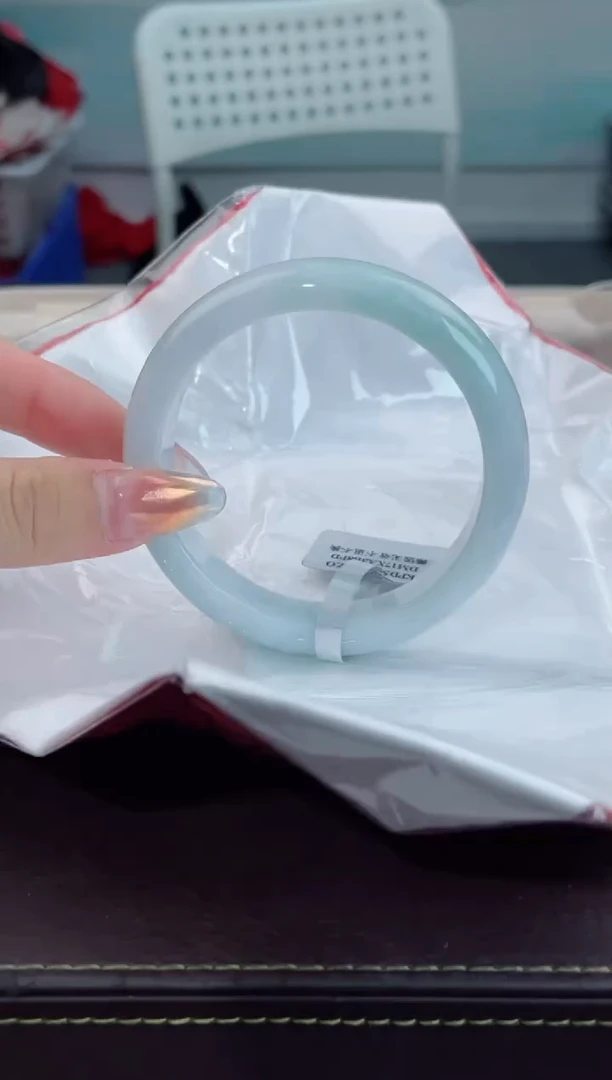 【闪购商品】翡翠手镯未镶嵌19翡翠手镯