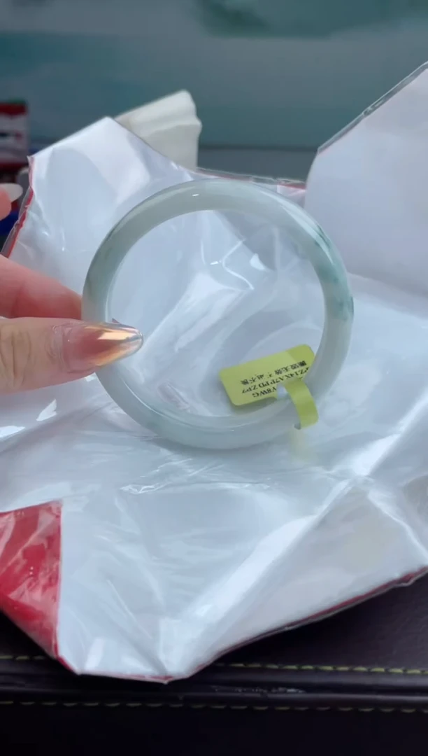 【闪购商品】翡翠手镯未镶嵌18翡翠手镯