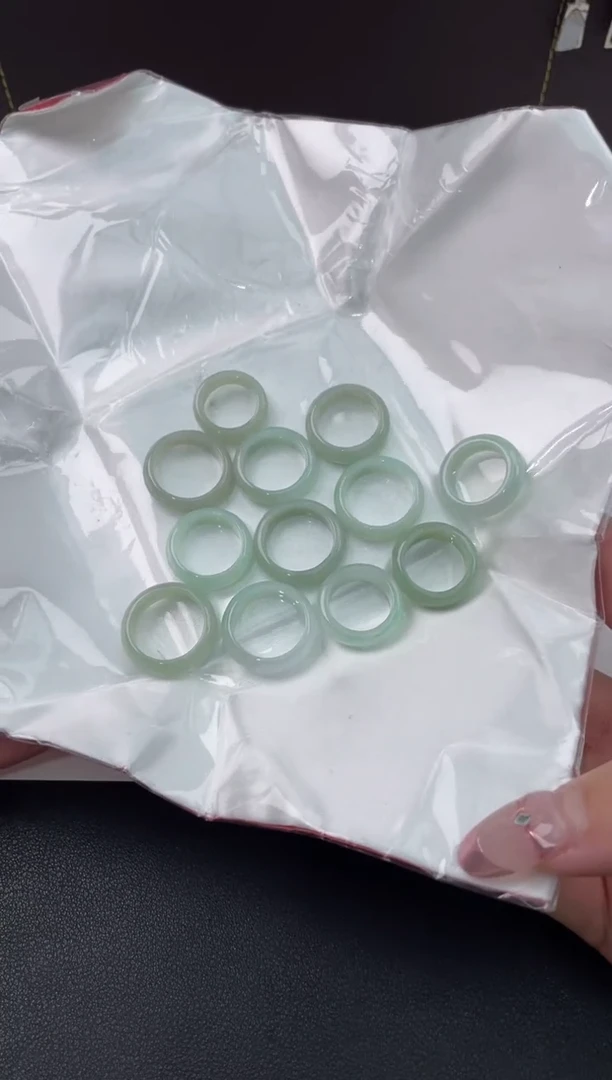【闪购商品】翡翠戒圈未镶嵌砍价王/425174/配皮绳/多样性发