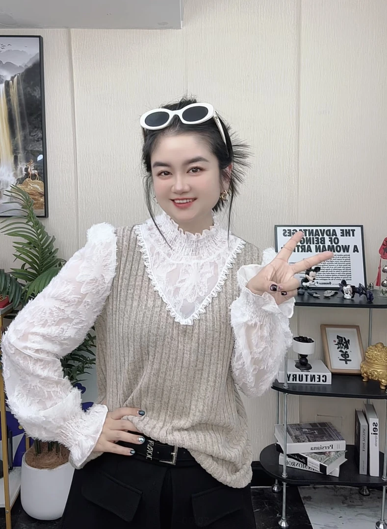 大码假两件小衫打底拼接减龄设计感修身显瘦上衣