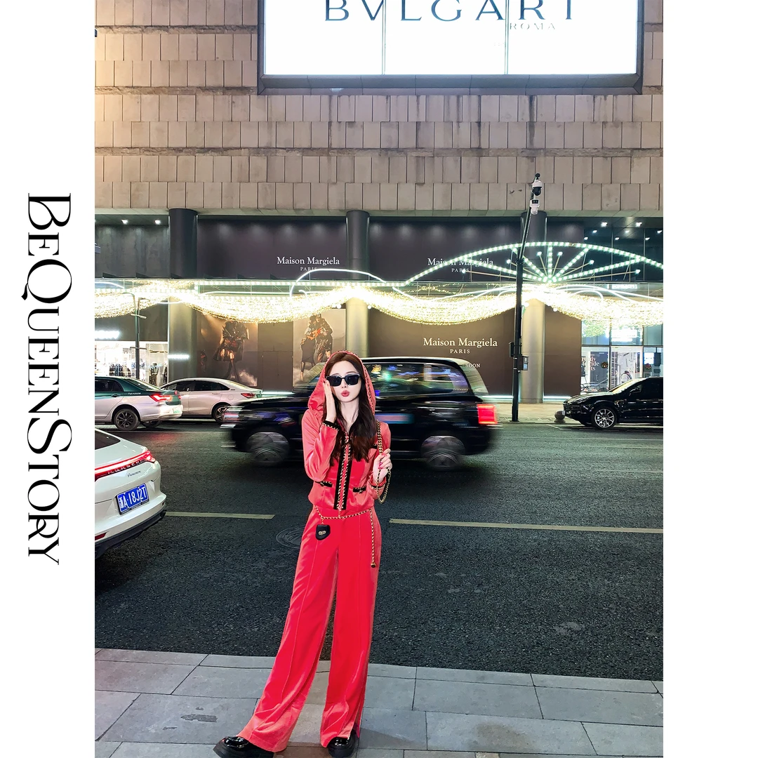 余潇潇【红桃皇后】丝绒手工配链条腰包红色休闲上衣&休闲裤2025