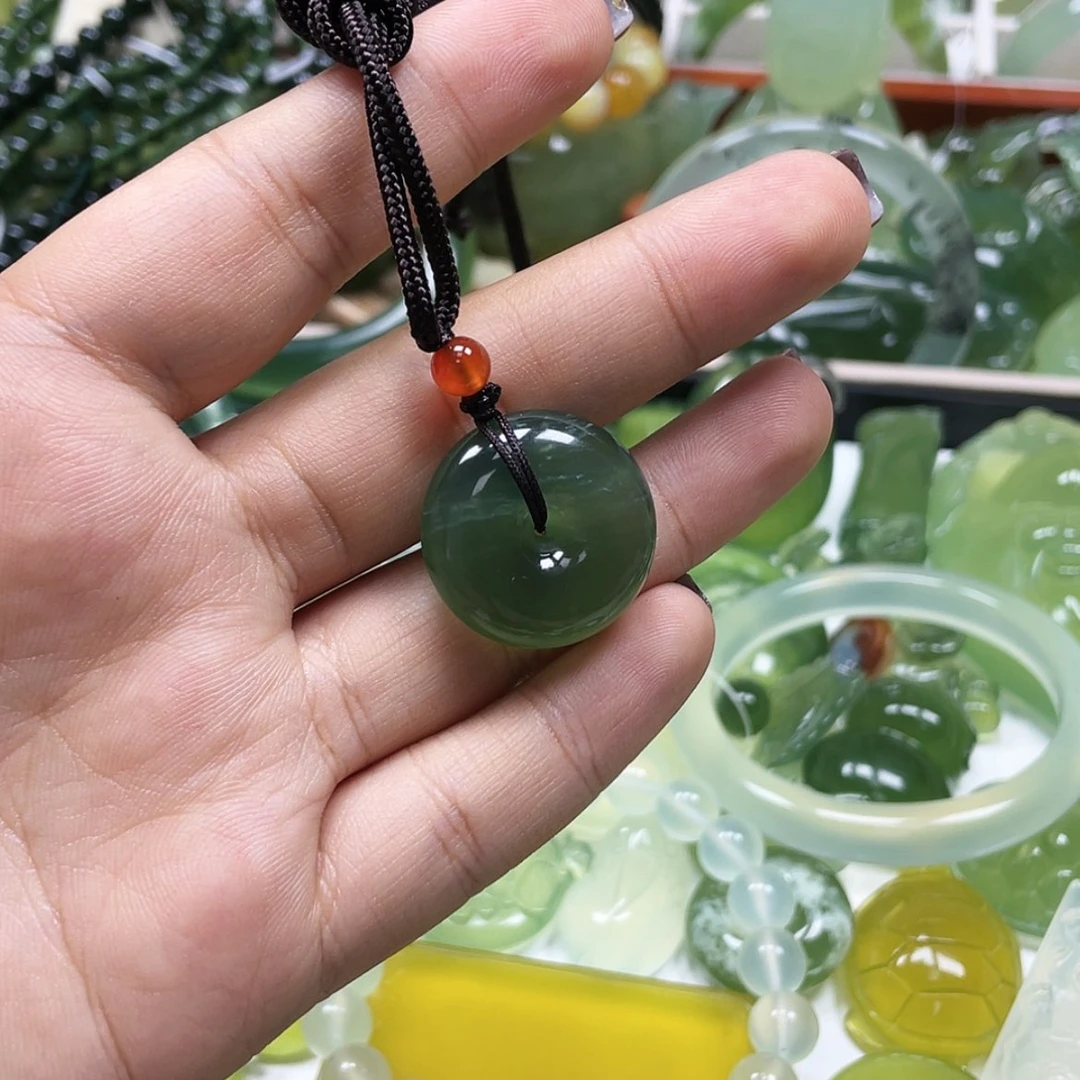 【闪购商品】蛇纹石玉颈饰未镶嵌蓝**云