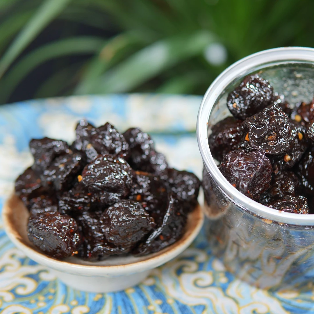 酸辣李子干赣南特色