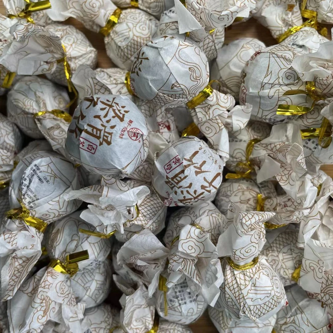 2023年 石佛洞 滑竹梁子 白茶  龙珠100克