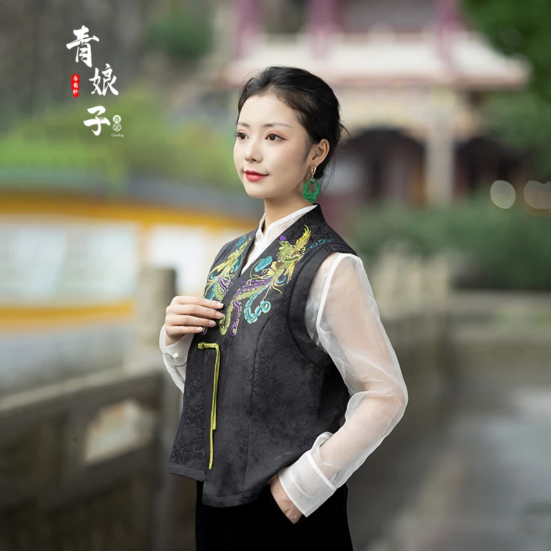 青娘子香云纱[瑾瑜] 对门襟刺绣中国风复古绣花时尚短马甲-50697