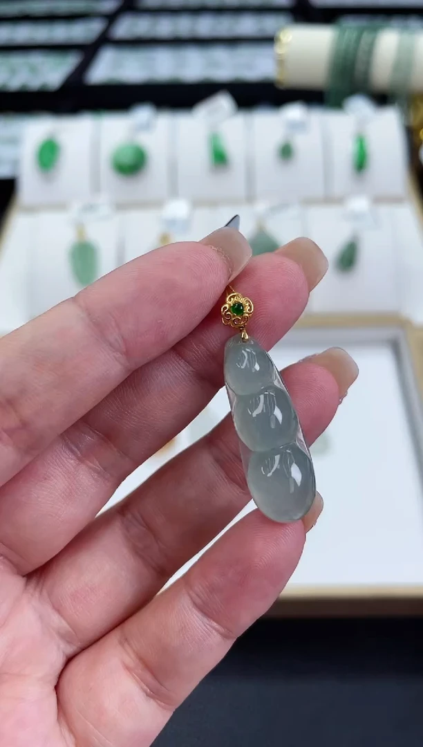 【闪购商品】翡翠颈饰18K金镶嵌福豆多人@@CMT1233-2