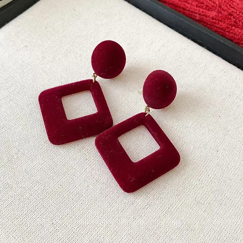 铜合金布艺耳饰 24年爆款安可拉红色秋冬植绒几何耳饰