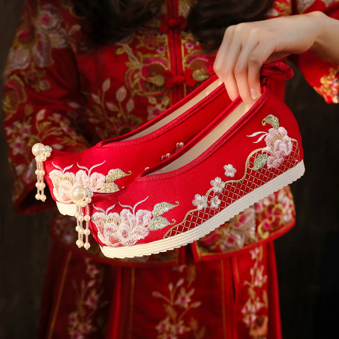 云芙鹿【绚丽】2025春夏新款汉服鞋古风绣花鞋新娘鞋秀禾婚鞋爆款