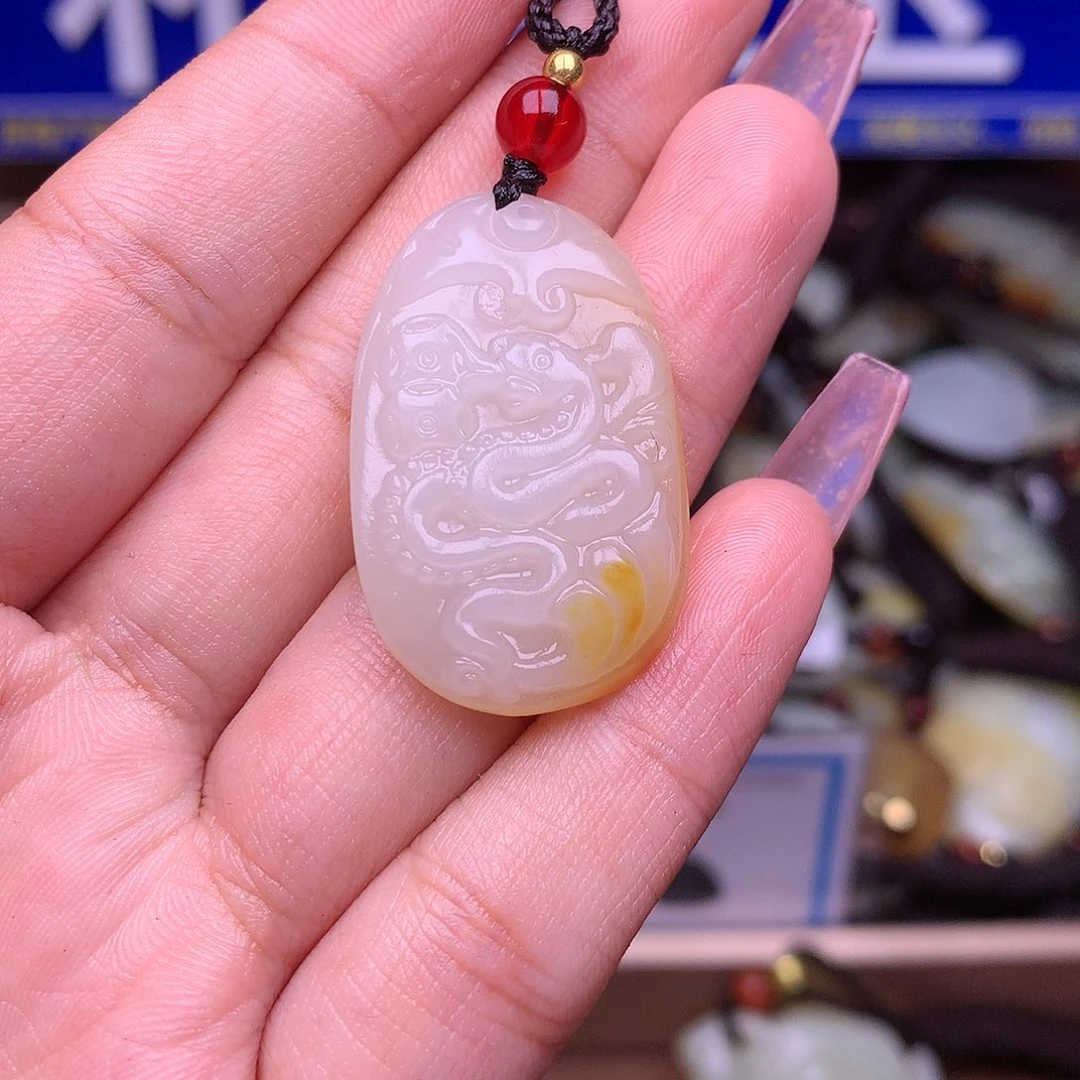 和田玉颈饰未镶嵌