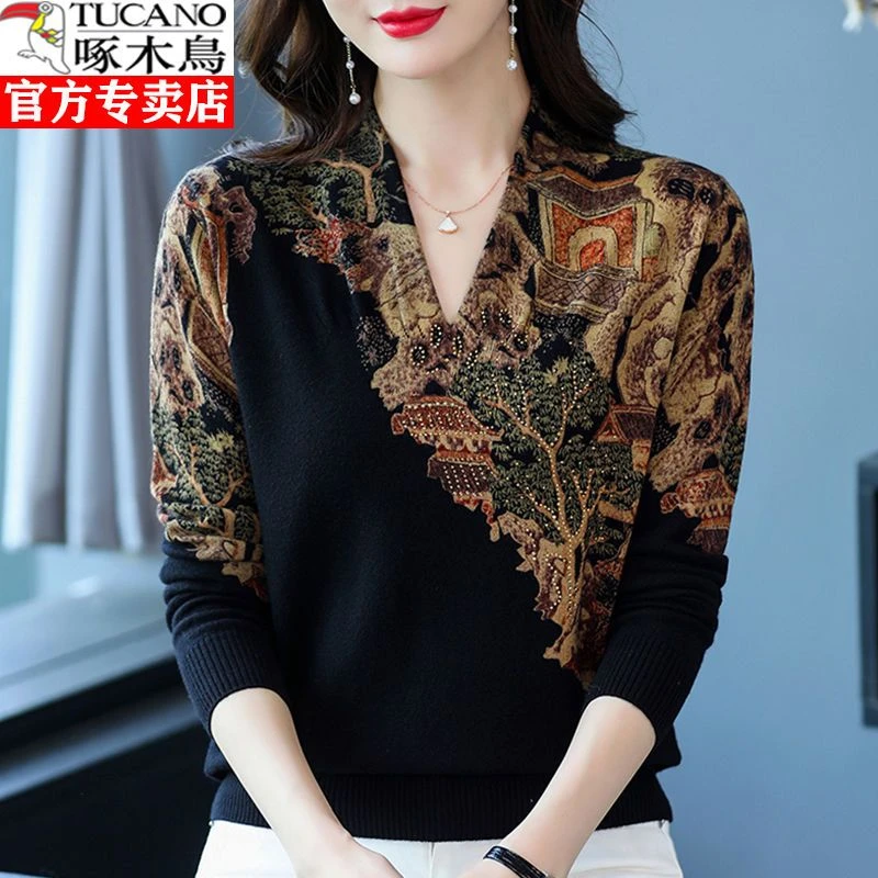 啄木鸟100%正品羊毛衫时尚印花毛衣女V领针织上衣宽松大码打底衫