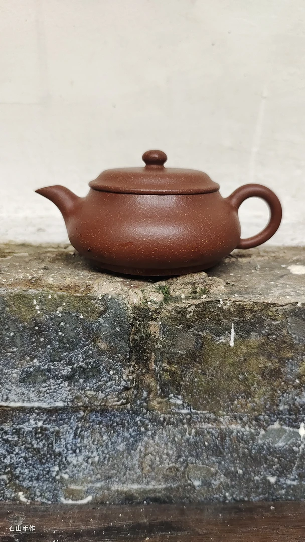 全手工手制，原矿降坡泥明炉紫砂壶。直播间全程做壶私人个性化定制