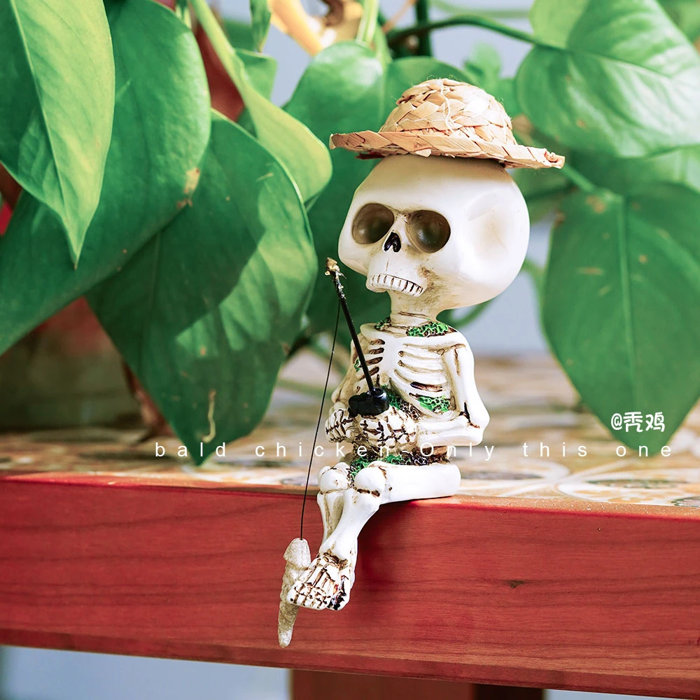 2024新款创意桌面摆件“戴草帽的钓鱼骷髅人”微景观鱼缸造景装饰品