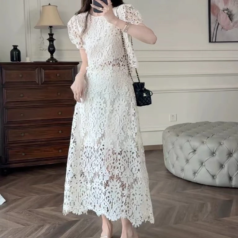 【YYZ】白色蕾丝镂空法式泡泡袖温柔气质显瘦连衣裙2024年夏