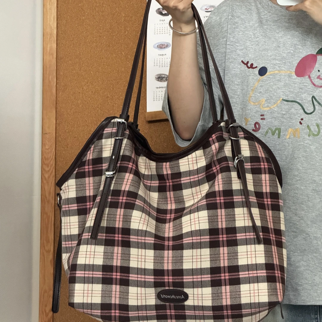 一张同学小众百搭大容量慵懒风单肩斜挎托特包C46粉格