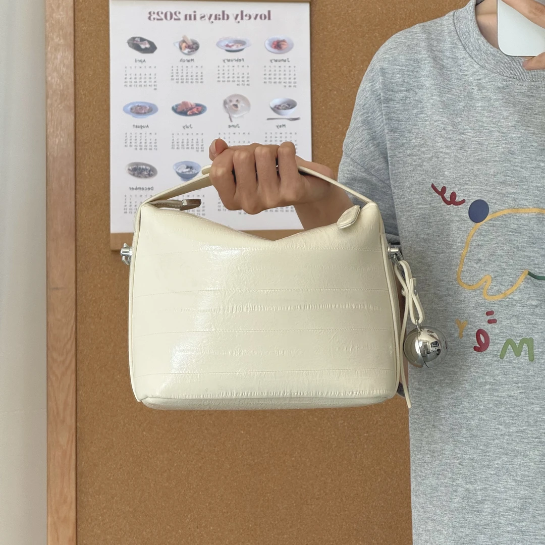 一张同学时尚百搭简约手提包H92白